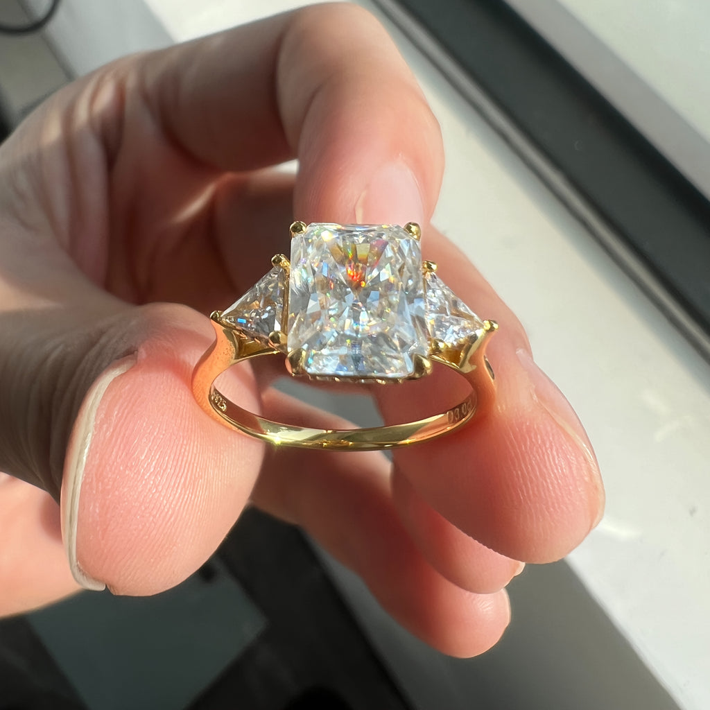 Moissanite Engagement Ring - 3 Carat Single Stone, 925 Silver Inlaid with Synthetic December Birthstone, Suitable for Christmas, Wedding, Banquet, Festival, Holiday Style, Plated Jewelry Suitable for Anniversary, Christmas, Mother's Day Gift