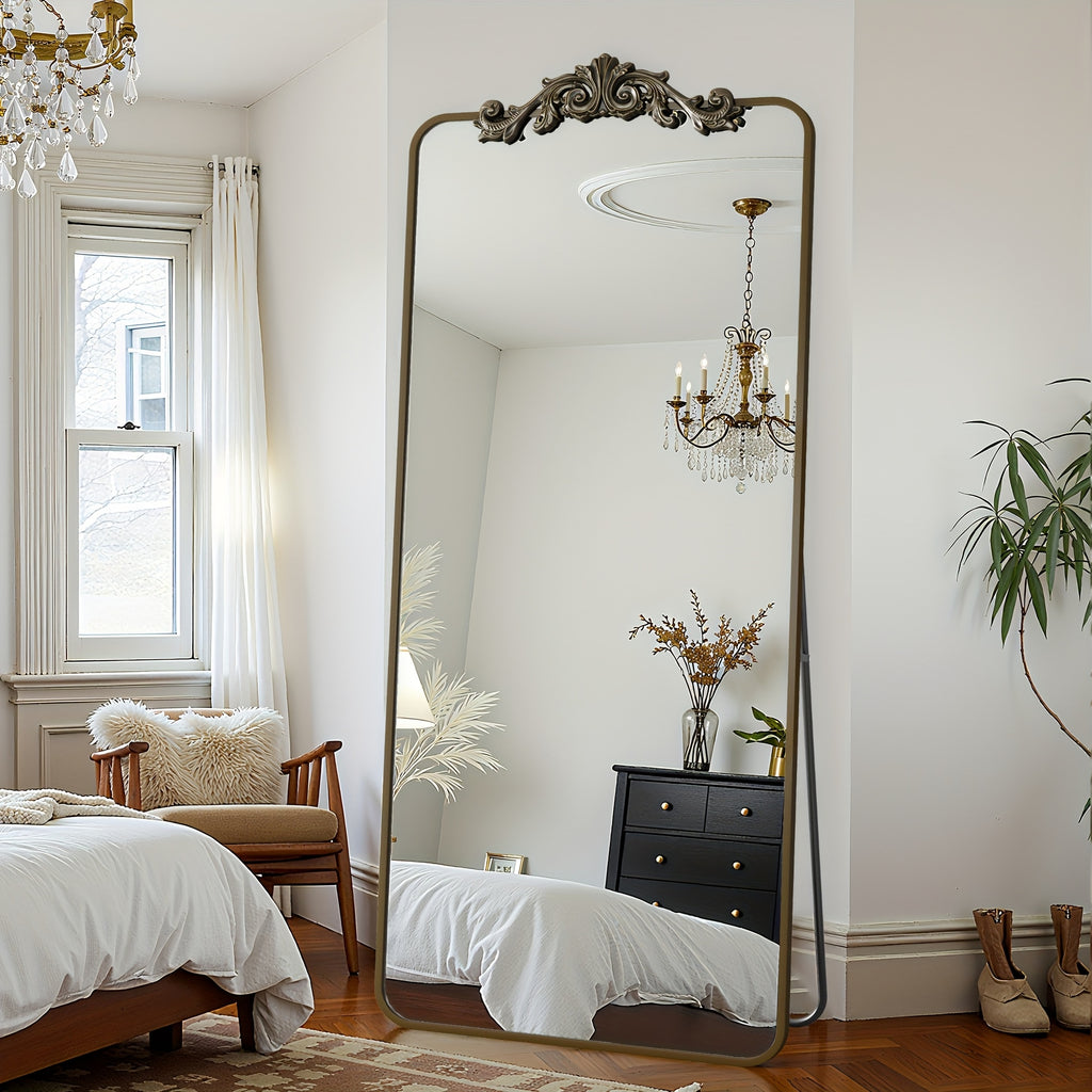 A Freestanding Full-Length Mirror Measuring 65 Inches by 24 Inches, Featuring a Carved Metal Frame, Suitable for Use in The Living Room. It Can Be Mounted Standing, Hanging, Or Leaning, And Boasts a Luxurious Design
