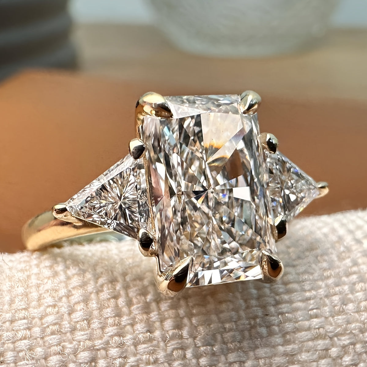 Moissanite Engagement Ring - 3 Carat Single Stone, 925 Silver Inlaid with Synthetic December Birthstone, Suitable for Christmas, Wedding, Banquet, Festival, Holiday Style, Plated Jewelry Suitable for Anniversary, Christmas, Mother's Day Gift