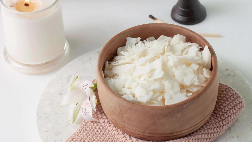 40LB Flake Soy Wax for Projects, a Natural Raw Material That Offers a Gentle And Non-Irritating Scent. Ideal for Crafting Candles, Cup Wax, And Scented Candles. Suitable for Adults, Beginners, And Teenagers, And Can Be Melted in The Microwave
