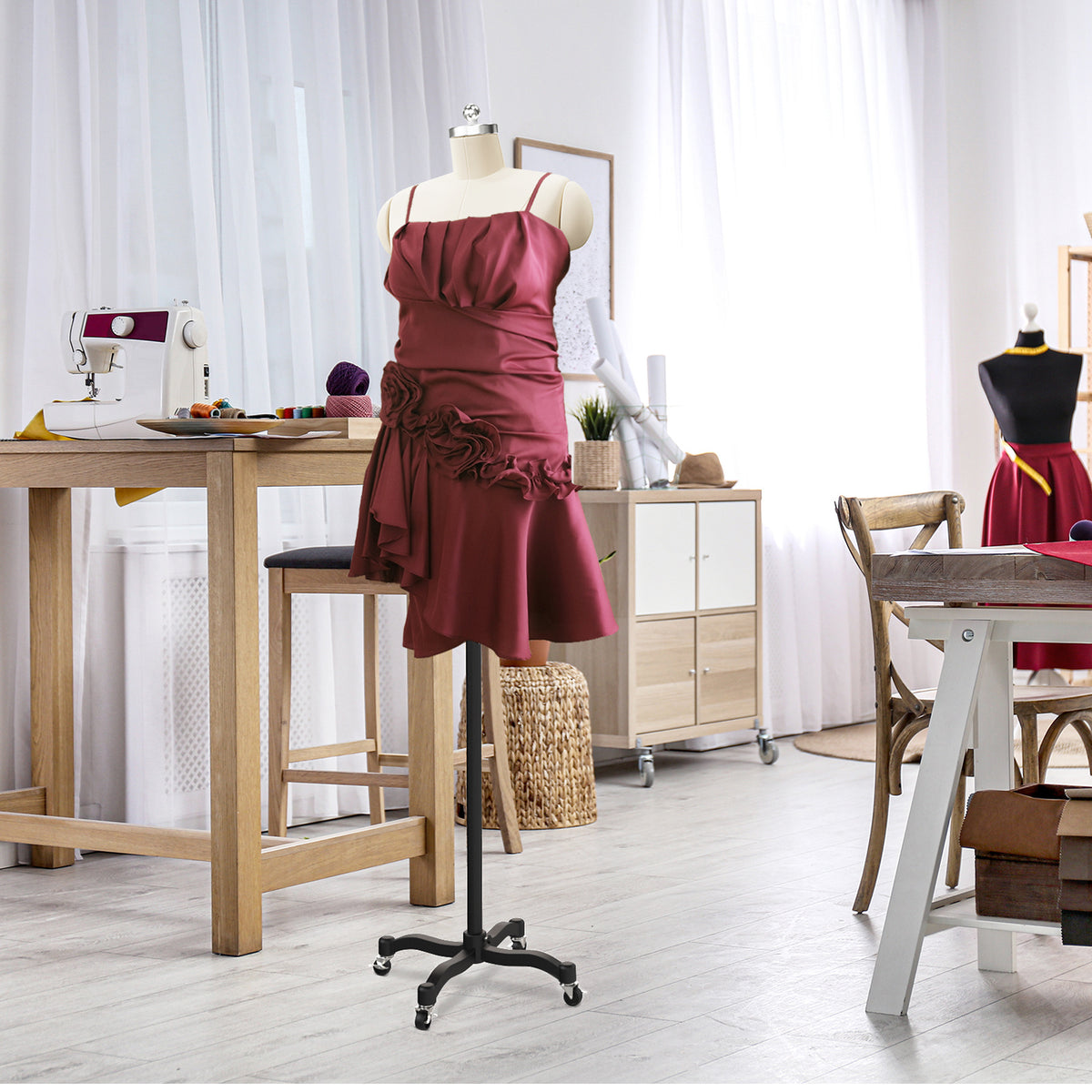 Bonnlo Female Sewing Mannequin, Size 6 Professional Dress Form for Display and Tailor Design, Height Adjustable Torso with Stable Metal Base