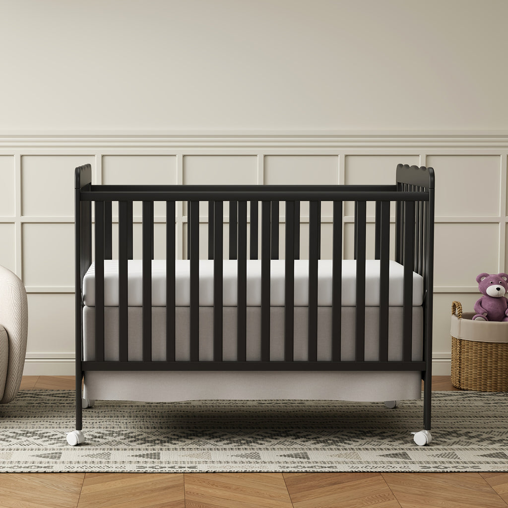 Goldzone 4in 1 Convertible Baby Crib, Wooden Baby Stuffs Converts Into Toddler Bed, Daybed, Newborn Essential with 3 Adjustable Base, Nursery Decor Necessities with Wheel & Non-Toxic Finishes, Item Weight: 36lbs, Maximum Weight Recommendation: 50lbs