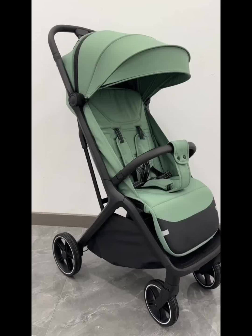 Baby Stroller, Lightweight And Foldable, Can Sit Or Lie Down, Available in All Seasons, a Must-Have for Spring Trips